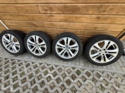Feli z oponami Mercedes W212
