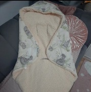 Otulacz do fotelika kapturkiem Baranek Spokojny