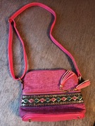 Torebka różowa, cekiny, haft, chwosty,A5