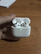 Apple AirPods 4 ANC