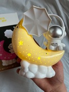 Lampka nocna LED księżyc astronauta projektor gwiazdek dekoracja