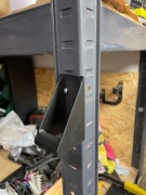 Uchwyt, wieszak na butelki spray atomizer opryskiwacz.