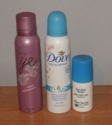 Zestaw stare dezodoranty w aerozolu i kulka deo roll on