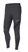 Czarne spodnie dresowe dziecięce Nike Dri-FIT BV6944-018 L 147-158