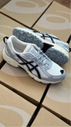 Asics GEL-VENTURE 6 | Birch/Black | Rozm. 44.5 | NOWE | Gorpcore