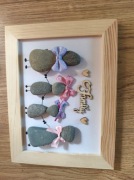 Obrazek rękodzieło Kamyk w ramce prezent rodzina 