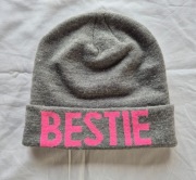 Zimowa czapka damska BESTIE