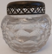 Piękna stara bomboniera z przykrywką rozmiar 10 x 10 cm