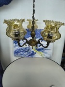 Zabytkowy żyrandol mosiężny 5-ramienny – PRL, szklane klosze, vintage