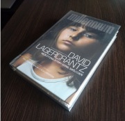 MĘŻCZYZNA KTÓRY GONIŁ SWÓJ CIEŃ Tom 5 Millennium David Lagercrantz 2018 