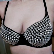 Biustonosz kolce ćwieki SWAG alternative y2k ghotic vintage 