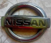 Nissan emblemat Almera Tino