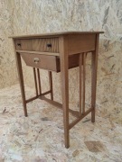 Stolik Niciak międzywojenny po renowacji 