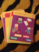 Kilkadziesiąt kart ćwiczeń angielskiego dla dzieci fiszki