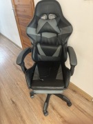 Fotel gamingowy z masażerem