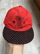 River Island czapka z daszkiem chłopięca czerwona dziecięca niemowlęca