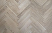 Deska Lita Jesionowa Kolor Gat.1 165zł 1m2 16x100x600mm Jodełka prawe-lewe 
