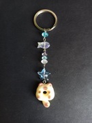 Brelok kot donut pączkot niebieski siwy ryba kryształki 