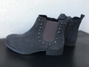 Skórzane botki z ćwiekami - rozmiar 38