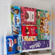 Zestaw słodyczy: Milka, ptasie mleczko, inne