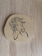 Konik. Podkładka pod kubek, dekoracja z drewna 