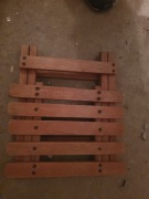 Kultowy Składany Taboret Drewniany – Vintage PRL – Solidny i Kompaktowy