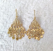 Ładne długie kolczyki orient trójkąt złoty kolor boho glam bohemian etno