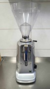 młynek do kawy marki Mazzer, model Super Jolly DR