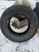 Opony zimowe 215 70 16