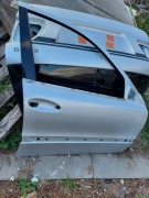 Drzwi prawe c744 przód mercedes w211 