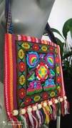 Torebka na ramię z chwostami styl boho