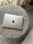  Macbook Air 2020 13-calowy, 250 gb, 8gb RAM