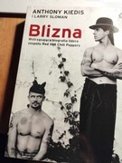 Blizna Anthony Kiedis