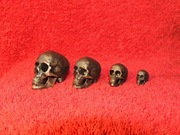 Zestaw czaszek - realistyczne miniatury - odlewane figurki z brązu