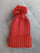 Ceglana ruda ciepła damska czapka z pomponem 