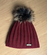 Burgundowa czapka z pomponem