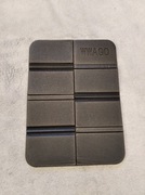 Nowa czarna składana mata turystyczna do siadania 27 x 37 cm Wwago