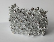 Srebrne błyszczące perełki koraliki na żyłce girlanda 