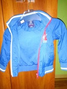 Sprzedam cienką kurtkę dla chłopca. 