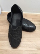 Buty damskie 38 efektowne cicho bieżki lekkie dł24