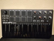 AKAI PROFESSIONAL MPK 2 MINI LIMITOWANA EDYCIA Black on Black
