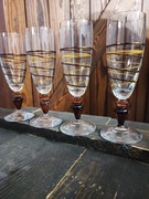 Unikatowe kieliszki do szampana Vintage