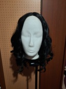 Peruka syntetyczna koloru czarnego