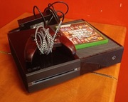 Konsola do gier Xbox One 500 gb + pad + Gta V