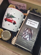 MINI BOX dla Niego zestaw prezentowy kubek auto choinka święta prezent