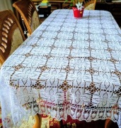 KORONKOWY OBRUS ROBIONY NA SZYDEŁKU