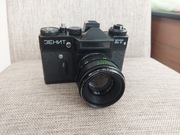 Aparat Zenit ET z lampą