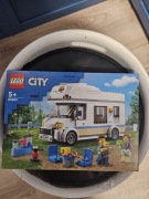 LEGO City 60283 Wakacyjny kamper