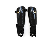 Ochraniacze piłkarskie na goleń Nagolenniki NIKE PARK SHIELD Czarne r. M 
