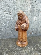 Figurka gipsowa Mnich vintage łata 70 XX wieku 